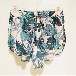 ⭐️ NWT LF Love Tropical Palm Print Drawstring Shorts S